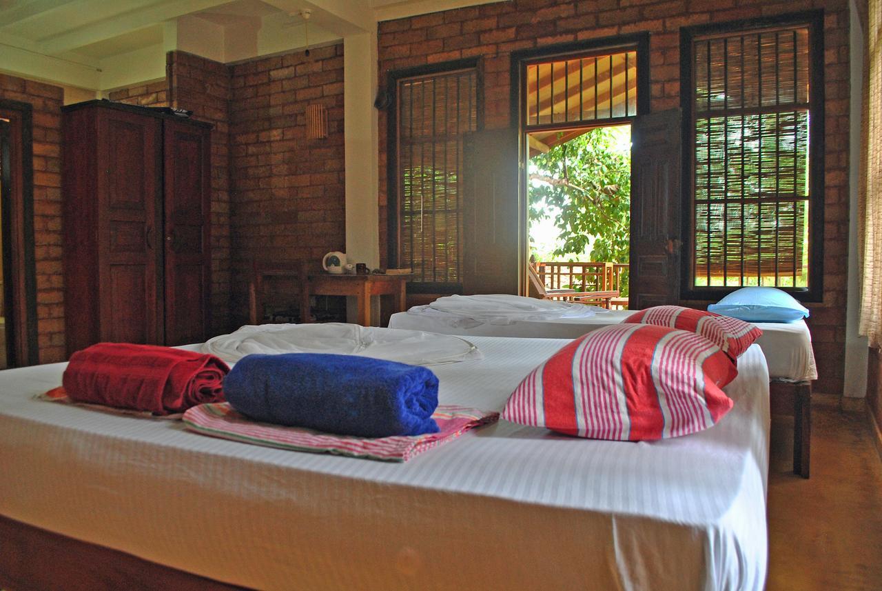 Surf & Yoga Sri Lanka - Surf Camp And Yoga Retreat With Coworking Space Mirissa Ngoại thất bức ảnh