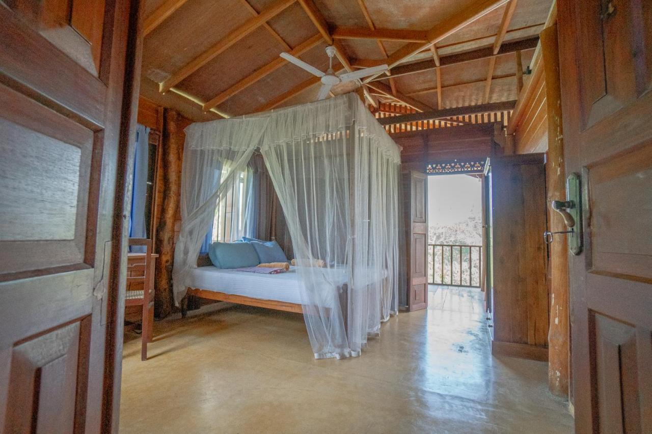 Surf & Yoga Sri Lanka - Surf Camp And Yoga Retreat With Coworking Space Mirissa Ngoại thất bức ảnh
