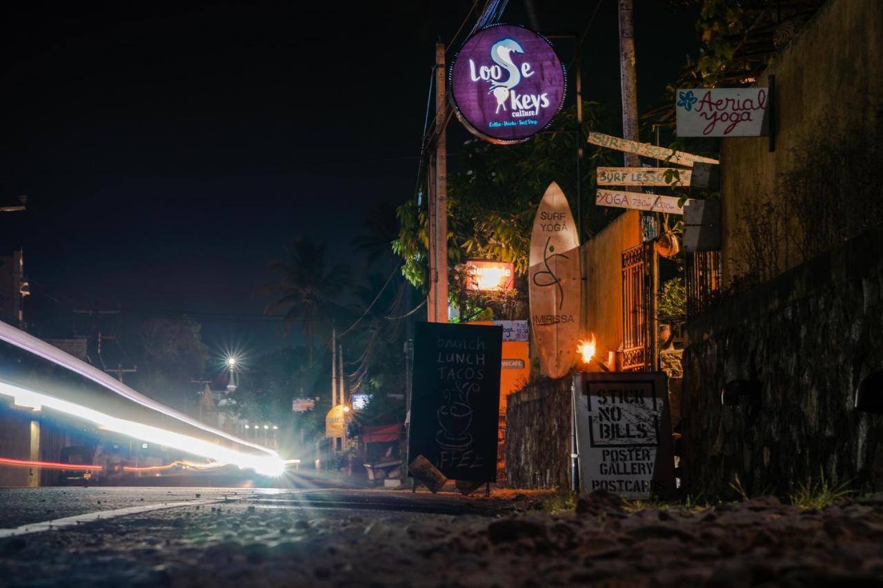 Surf & Yoga Sri Lanka - Surf Camp And Yoga Retreat With Coworking Space Mirissa Ngoại thất bức ảnh